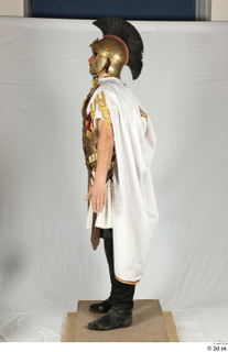 Photos Medieval Legionary in plate armor 13 Centurion Gold armor…